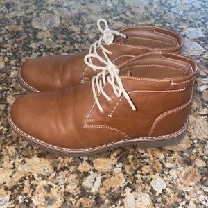 Steve Madden BJAMES Boys Shoes Size 5 NWOT